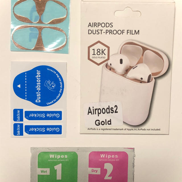 Apple(アップル)のairpods  ダストガード　【ゴールド】　カバー　ワイヤレスイヤホン  スマホ/家電/カメラのオーディオ機器(ヘッドフォン/イヤフォン)の商品写真