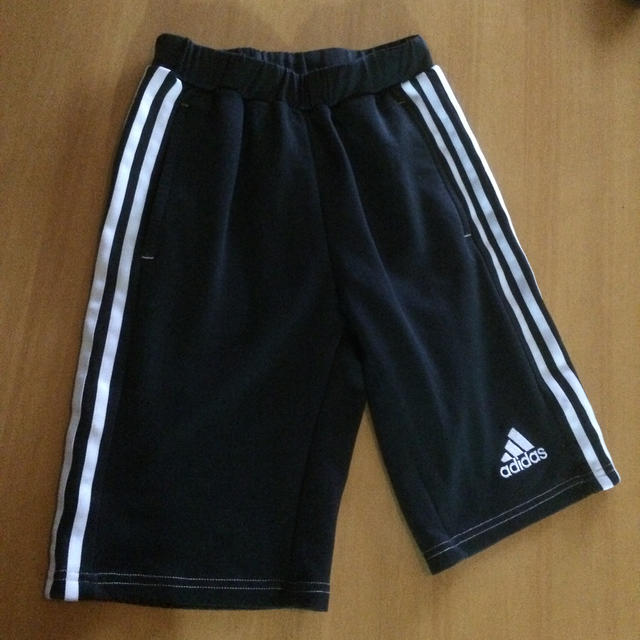 adidas(アディダス)の150㎝☆アディダス ハーフパンツ キッズ/ベビー/マタニティのキッズ服男の子用(90cm~)(パンツ/スパッツ)の商品写真