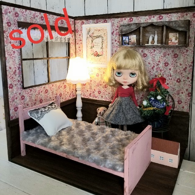 j005◆由緒ありそうな雰囲気◆ ドールハウス 用 ミニチュア ペルシャ 絨毯