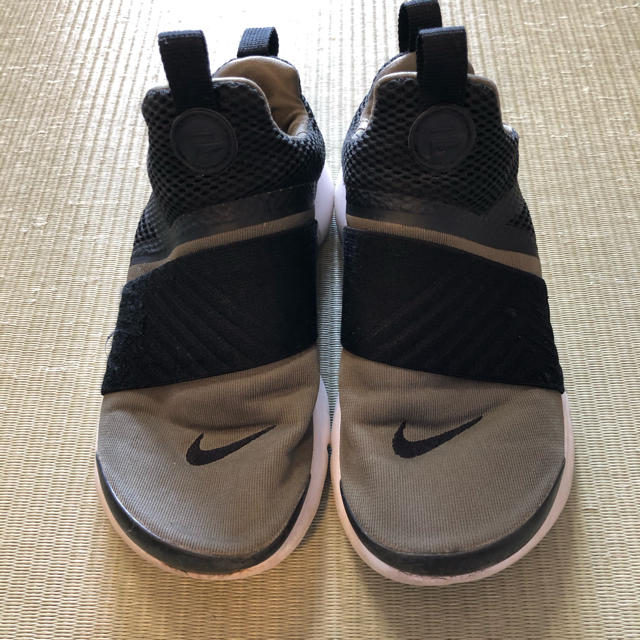 NIKE(ナイキ)のNIKE キッズスニーカー キッズ/ベビー/マタニティのキッズ靴/シューズ(15cm~)(スニーカー)の商品写真