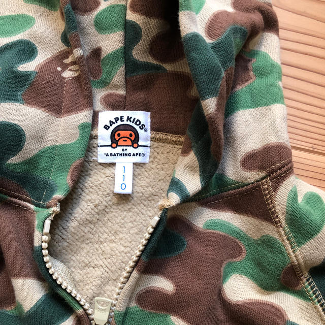 A BATHING APE(アベイシングエイプ)のエイプ  パーカー キッズ/ベビー/マタニティのキッズ服男の子用(90cm~)(ジャケット/上着)の商品写真