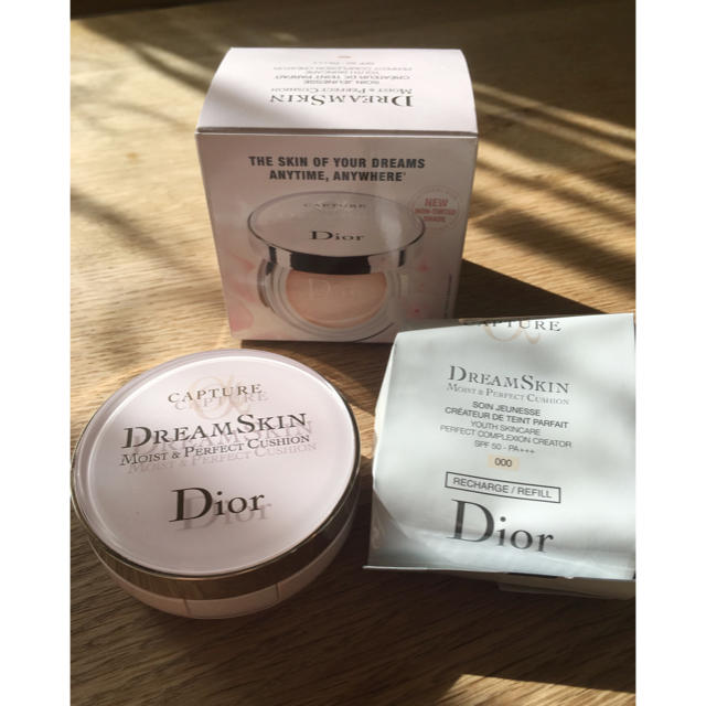 Dior(ディオール)のほぼ満量💌ディオール ドリームスキンモイストクッション000 コスメ/美容のベースメイク/化粧品(ファンデーション)の商品写真