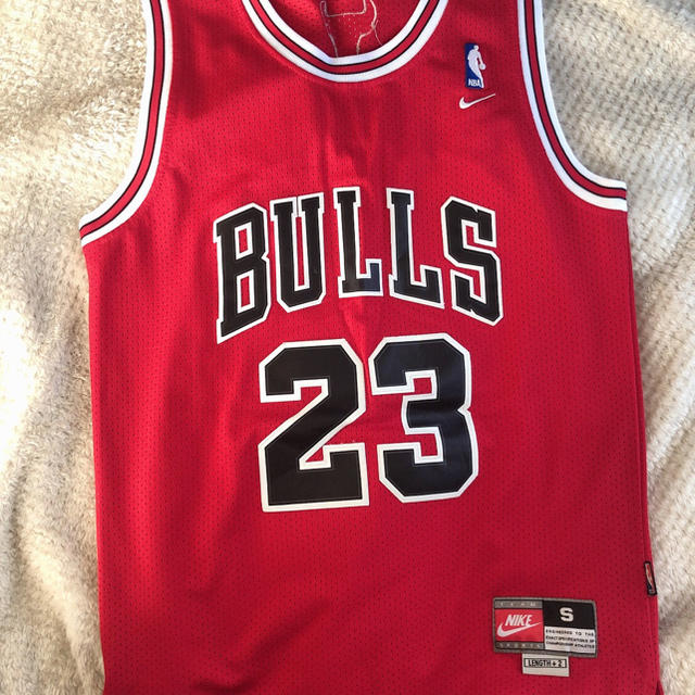 BULLS JORDAN 23 ブルズ　ジョーダン　ユニホーム　タンクトップ　服