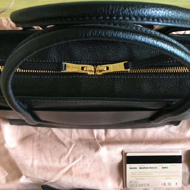 miumiu(ミュウミュウ)のまちこ様専用 レディースのバッグ(ショルダーバッグ)の商品写真
