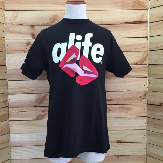 ALIFE(エーライフ)のUSA購入ALIFE KISSESTEE メンズのトップス(Tシャツ/カットソー(半袖/袖なし))の商品写真