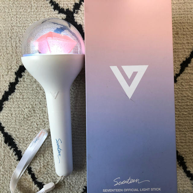 SEVENTEEN - SEVENTEEN ペンライトの通販 by l,shop|セブンティーン