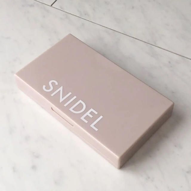 SNIDEL(スナイデル)のsnidel スナイデル メイクパレット コスメ/美容のキット/セット(コフレ/メイクアップセット)の商品写真