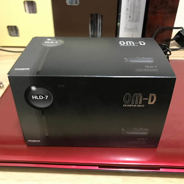 OLYMPUS(オリンパス)のHLD-7 オリンパス　OM-D 未使用品 スマホ/家電/カメラのカメラ(ミラーレス一眼)の商品写真