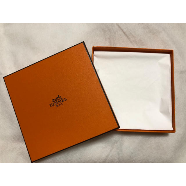 Hermes(エルメス)の【HERMES】エルメス化粧箱 レディースのバッグ(ショップ袋)の商品写真