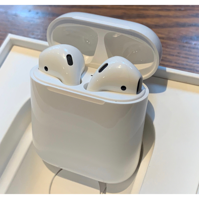 AirPods 第2世代　2019年9月30日購入　使用時間約10時間　美品