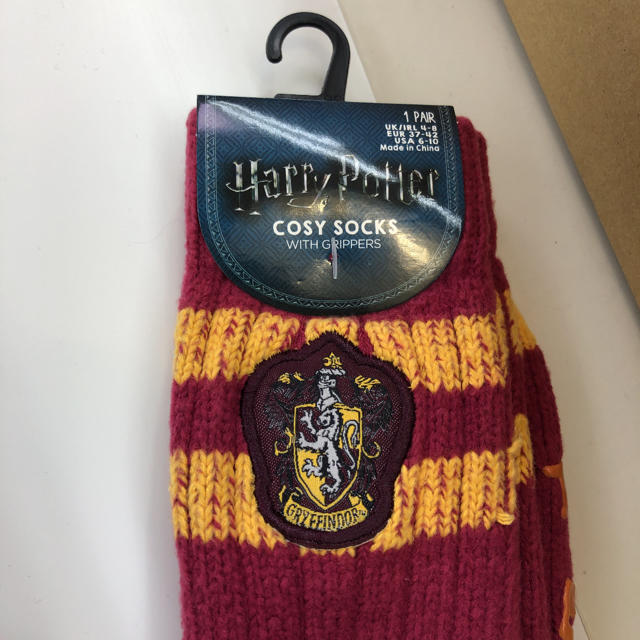 PRIMARK(プライマーク)の新品！Harry Potter ハリーポッター ニット 靴下セット レディースのトップス(ニット/セーター)の商品写真