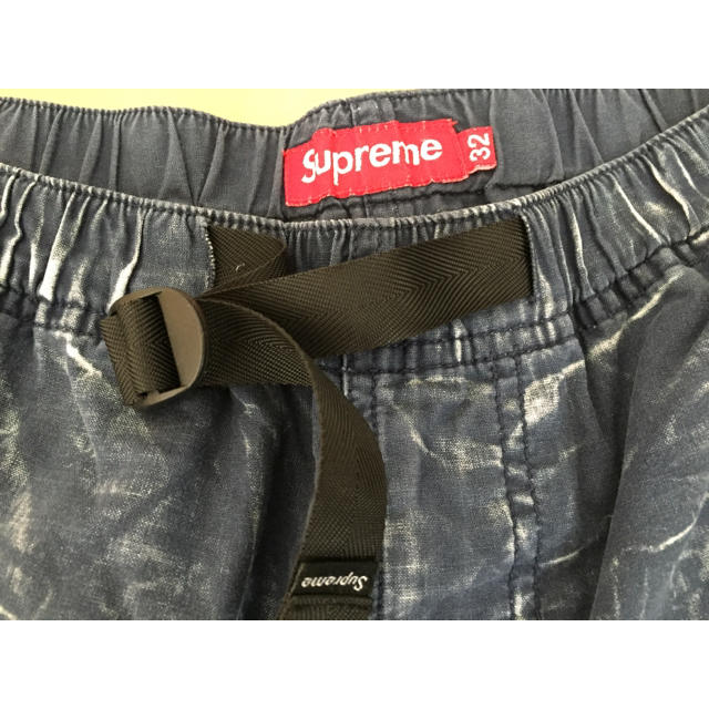 Supreme(シュプリーム)の☆Sakiちゃん様ご専用ページ☆【supreme】ハーフパンツ☆ネイビー メンズのパンツ(ショートパンツ)の商品写真