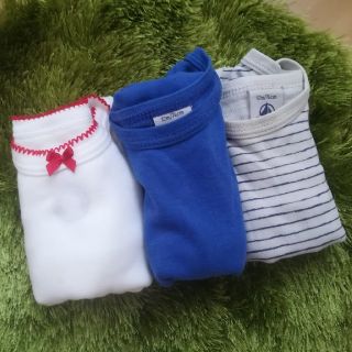 プチバトー(PETIT BATEAU)のPETIT BATEAU　肌着新品1着、USED2着セット(肌着/下着)