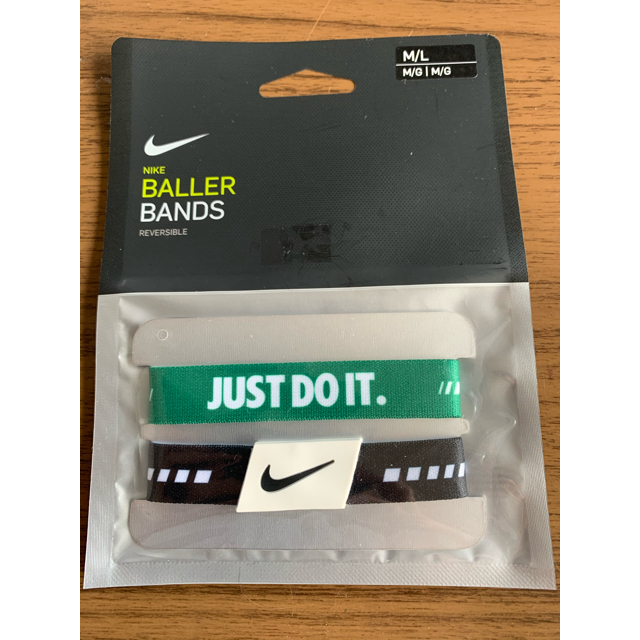 NIKE(ナイキ)の【新品】 ナイキ ボーラーバンド　3色セット メンズのアクセサリー(バングル/リストバンド)の商品写真