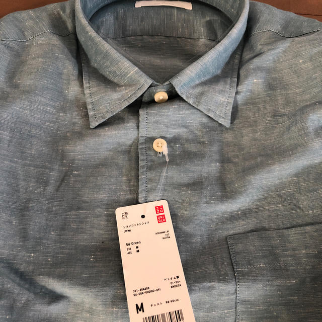 UNIQLO(ユニクロ)のユニクロリネンコットンシャツ　新品タグ付き メンズのトップス(シャツ)の商品写真