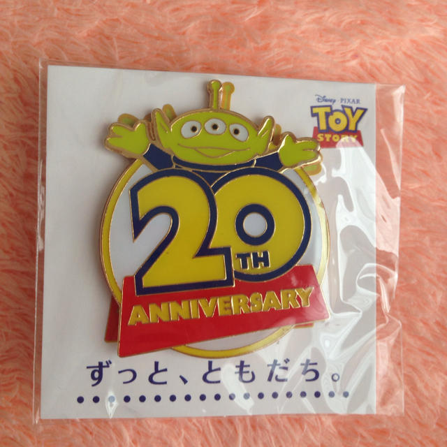 トイストーリー２０周年記念ピンズ エンタメ/ホビーのアニメグッズ(バッジ/ピンバッジ)の商品写真