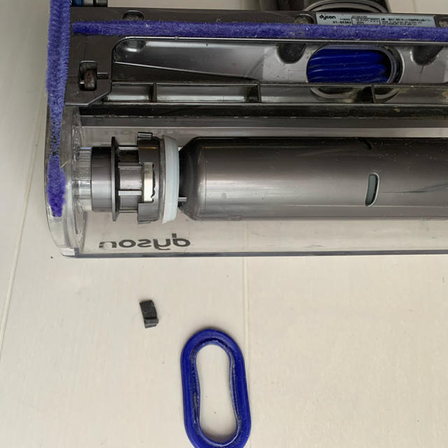 Dyson - ダイソンDC74 fluffy ソフトクリーナーヘッド V6ジャンク品の通販 by amy's shop|ダイソンならラクマ Dyson - ダイソンDC74 fluffy ソフトクリーナーヘッド V6ジャンク品の通販 by amy's shop|ダイソンならラクマ