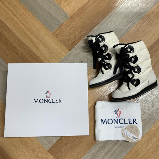 【MONCLER】ダウンブーツ 3