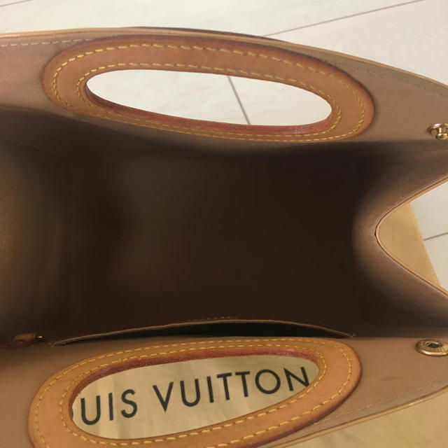 LOUIS VUITTON(ルイヴィトン)のルイヴィトン ヴェルニ メープルドライブ レディースのバッグ(トートバッグ)の商品写真