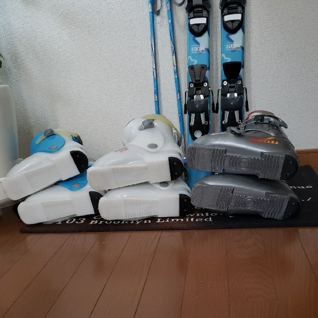 幼児、子供スキーセット スキー板1 ストック1 ブーツ3 スノーボート1の通販 by ぶりぽん's shop|ラクマ