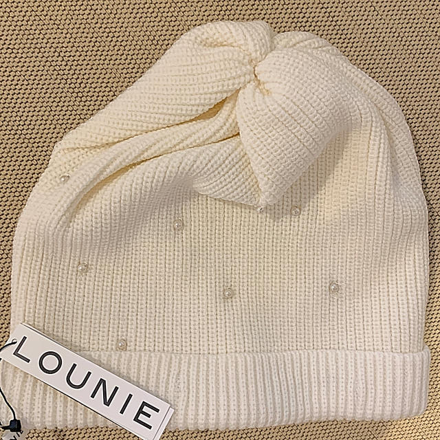 LOUNIE(ルーニィ)の新品 ＬＯＵＮＩＥ ニット帽  オフホワイト レディースの帽子(ニット帽/ビーニー)の商品写真