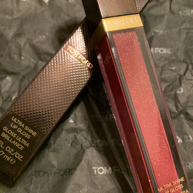 TOM FORD(トムフォード)の週末お値下げ！TOM FORD ウルトラシャインリップグロス コスメ/美容のベースメイク/化粧品(口紅)の商品写真