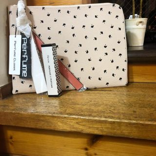 perfume オリジナル　香水半分とＰーDOT clutch bag(クラッチバッグ)