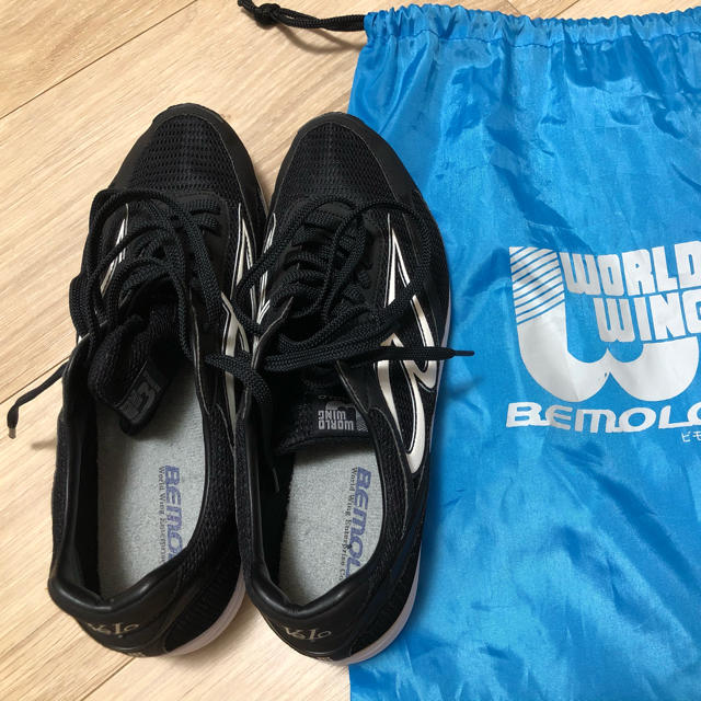 BEMOLO ランニングシューズ  26cm 袋付き スポーツ/アウトドアのランニング(シューズ)の商品写真