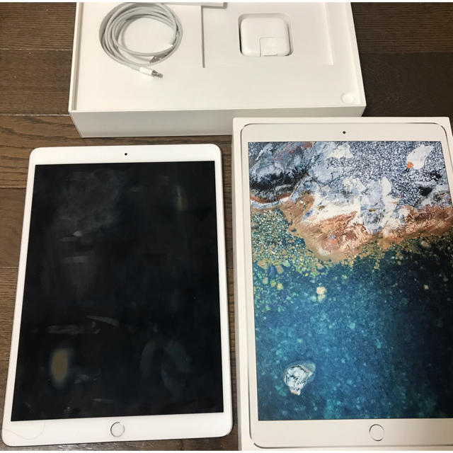 iPad Pro 10.5 64GB  Wi-Fiモデル　シルバー！