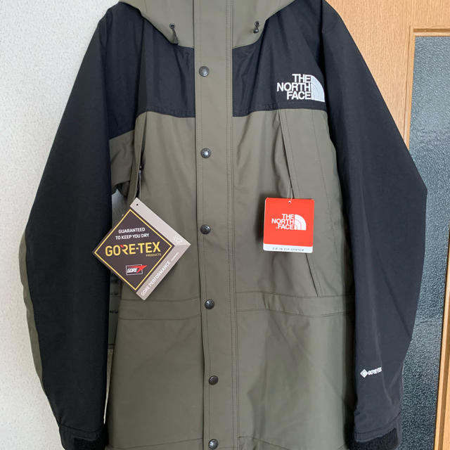 THE NORTH FACE MOUNTAIN LIGHT JACKET NT