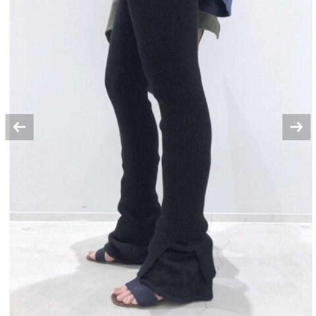 L'Appartement DEUXIEME CLASSE(アパルトモンドゥーズィエムクラス)のL'Appartement
Slit Leggings/ブラック レディースのレッグウェア(レギンス/スパッツ)の商品写真