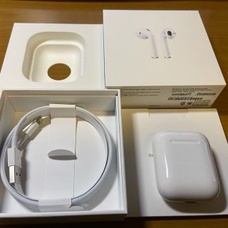 アップル(Apple)のapple airpods 第2世代 本体&付属品付き 即日発送(ヘッドフォン/イヤフォン)