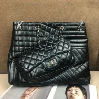 CHANEL - CHANELショルダーバッグの通販｜ラクマ