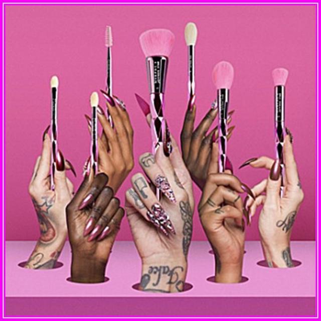 ☆入手困難☆新品☆MORPHE X Jeffree Star ブラシコレクションの通販 by Yuzurico's shop|ラクマ ☆入手困難☆新品☆MORPHE X Jeffree Star ブラシコレクションの通販 by Yuzurico's shop|ラクマ