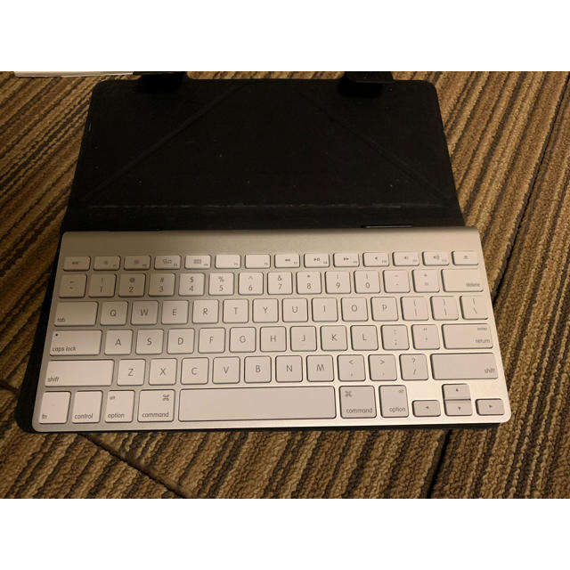 Apple キーボード　カバー付き