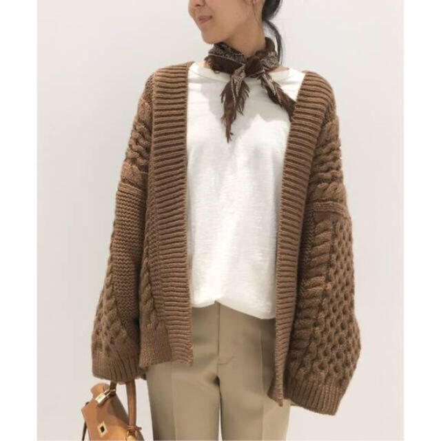 L'Appartement DEUXIEME CLASSE(アパルトモンドゥーズィエムクラス)の希少 I LOVE MR.MITTENS HONEY CARDIGAN レディースのトップス(カーディガン)の商品写真