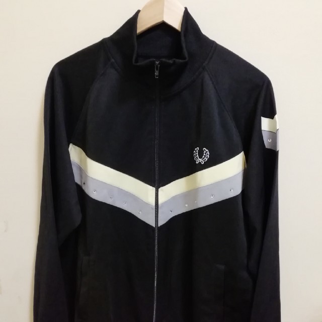 FRED PERRY トラックジャケット ハイネック ライン中綿ジャケット