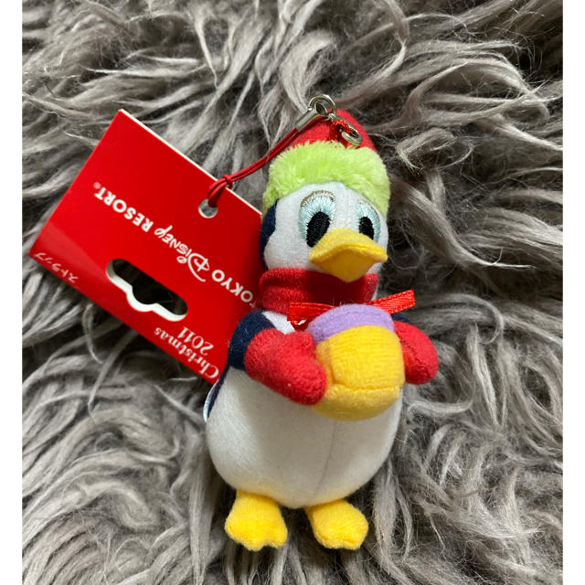 Disney(ディズニー)の寒がりペンギン・パブロ　ストラップ エンタメ/ホビーのおもちゃ/ぬいぐるみ(キャラクターグッズ)の商品写真