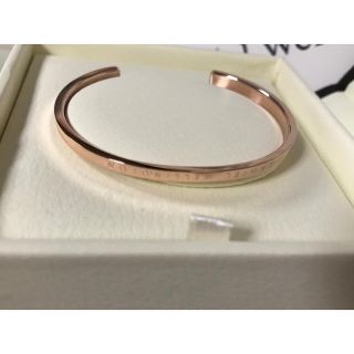 ダニエルウェリントン(Daniel Wellington)の（箱付き）DWダニエルウェリントンバングルローズゴールドS(ブレスレット/バングル)