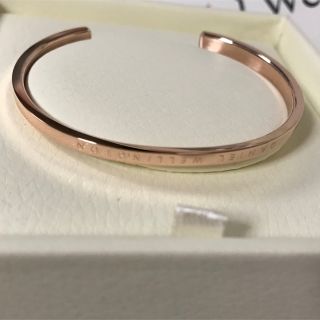 ダニエルウェリントン(Daniel Wellington)の（箱付き）DWダニエルウェリントンバングルローズゴールドS(ブレスレット/バングル)