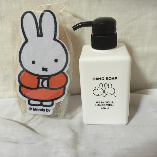 【週末セール！】miffy ミッフィー×salut! サリュ キッチン4点セット エンタメ/ホビーのおもちゃ/ぬいぐるみ(キャラクターグッズ)の商品写真