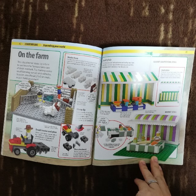 Lego(レゴ)のレゴ　シールブック　洋書 エンタメ/ホビーの本(洋書)の商品写真