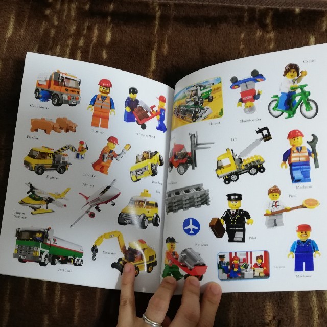 Lego(レゴ)のレゴ　シールブック　洋書 エンタメ/ホビーの本(洋書)の商品写真