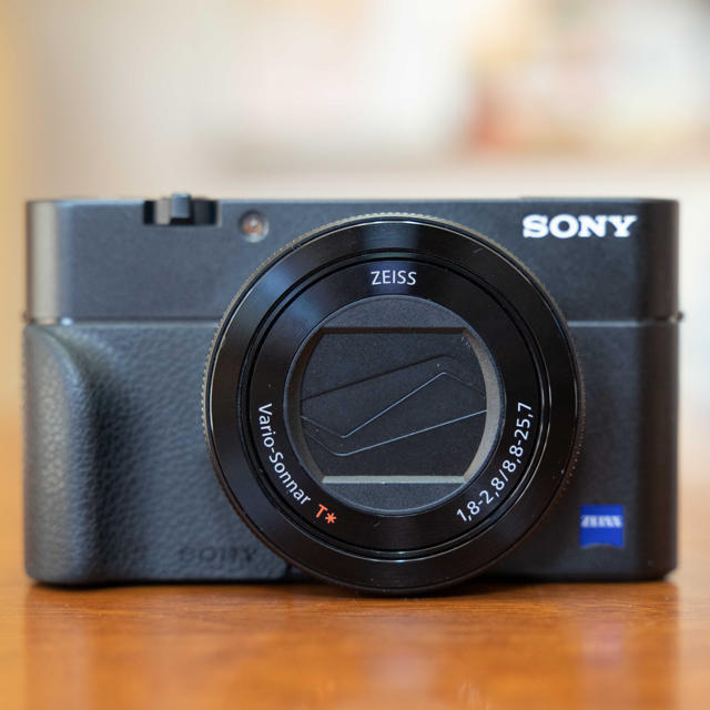 SONY(ソニー)のRX100M5 スマホ/家電/カメラのカメラ(コンパクトデジタルカメラ)の商品写真