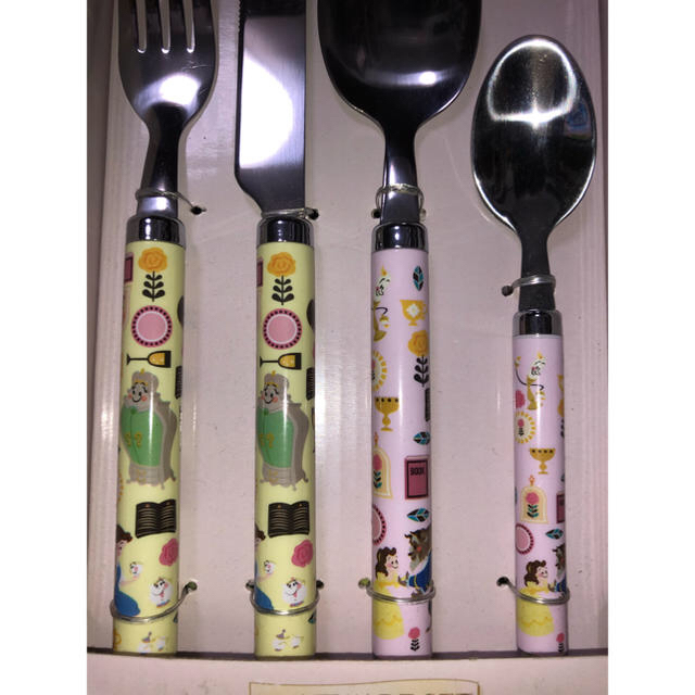 Disney(ディズニー)のディズニー FLATWARE SET 16pieces インテリア/住まい/日用品のキッチン/食器(食器)の商品写真