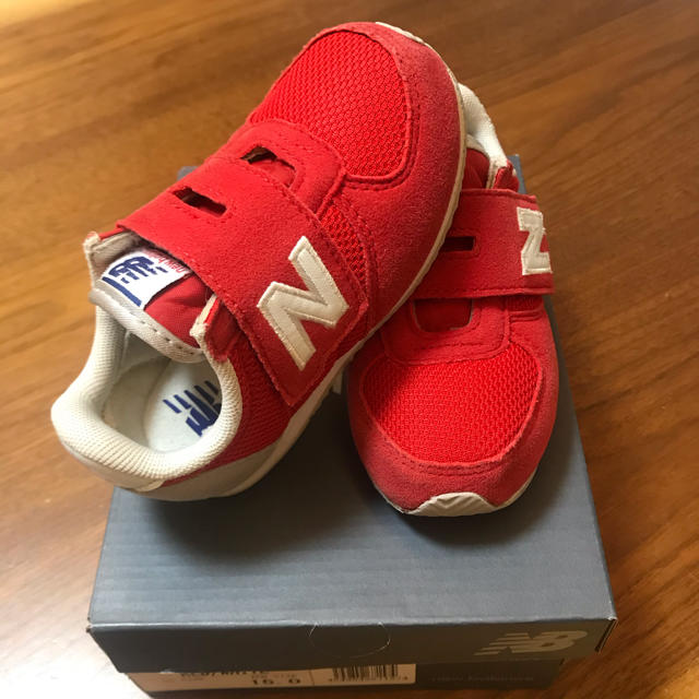 New Balance(ニューバランス)のニューバランス　スニーカー キッズ/ベビー/マタニティのキッズ靴/シューズ(15cm~)(スニーカー)の商品写真