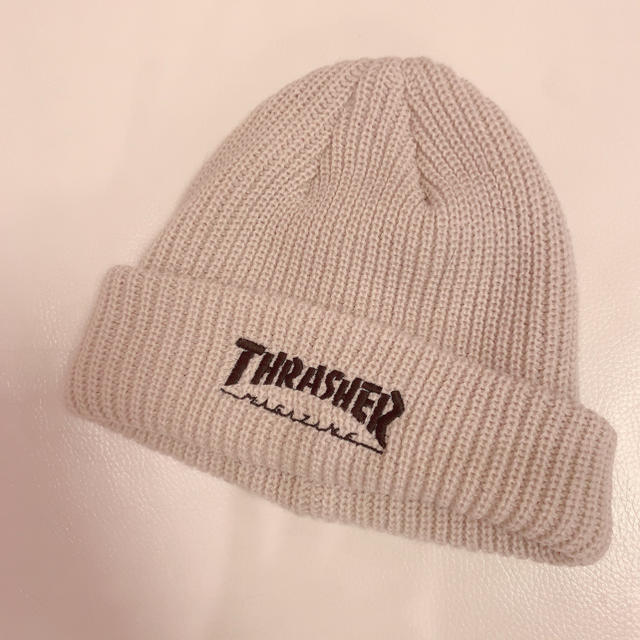 THRASHER(スラッシャー)のTHRASHER ビーニー 未使用品 ニット帽 帽子  メンズの帽子(ニット帽/ビーニー)の商品写真