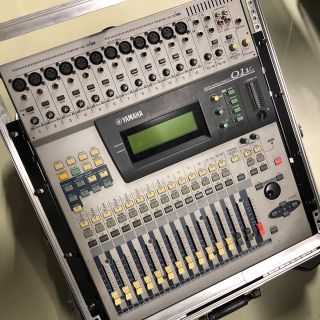 ヤマハ(ヤマハ)のYAMAHA デジタルミキサー　O1v ハードケース付き(ミキサー)