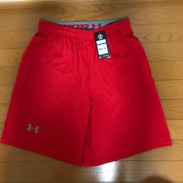 UNDER ARMOUR(アンダーアーマー)のアンダーアーマー トレーニングショートパンツ  XL 新品未使用  メンズのパンツ(その他)の商品写真