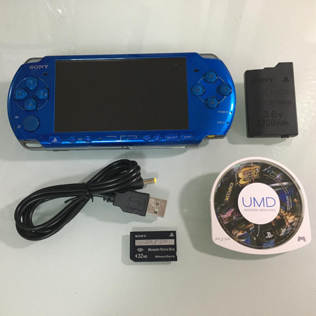 PlayStation Portable(プレイステーションポータブル)のPSP-3000  バイブラントブルー エンタメ/ホビーのゲームソフト/ゲーム機本体(携帯用ゲーム機本体)の商品写真